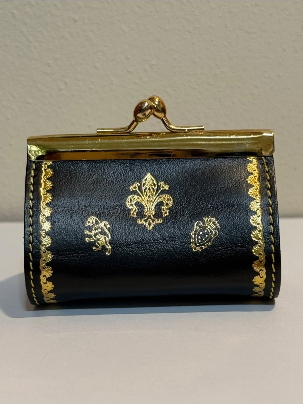 Vintage Fleur de Lis Kiss-Lock Coin Purse in Black and Gold Made in Italy
